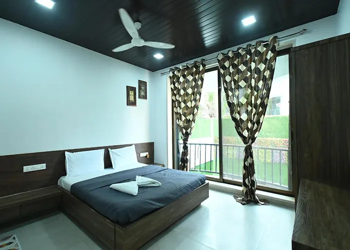 Emerald Villa Lonavala